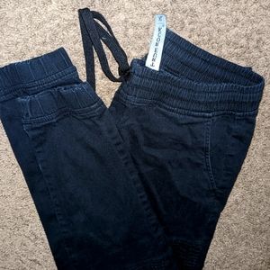 Black jogger pant